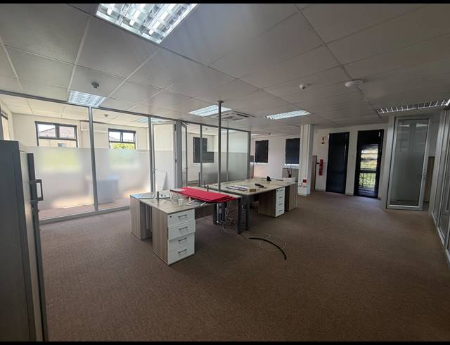 683.60M² BUILDING TO LET IN TYGER VALLEY